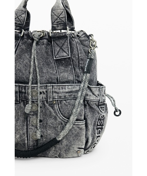 Desigual(デシグアル)の「Denim Wash Multi-way Backpack / デニムウォッシュマルチウェイバックパック(バックパック/リュック・レディース・ブラック・FREE)」の5枚目の写真