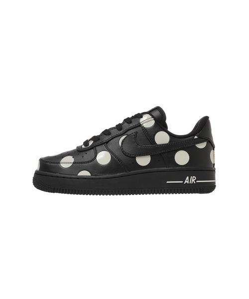 NIKE(ナイキ)の「NIKE WMNS AIR FORCE 1 07 IR8647-001(スニーカー・レディース・ブラック・23cm/23.5cm/24cm/25cm/24.5cm/25.5cm)」の4枚目の写真