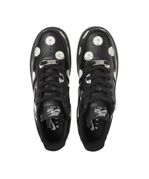 NIKE(ナイキ)の「NIKE WMNS AIR FORCE 1 07 IR8647-001(スニーカー・レディース・ブラック・23cm/23.5cm/24cm/25cm/24.5cm/25.5cm)」の7枚目の写真