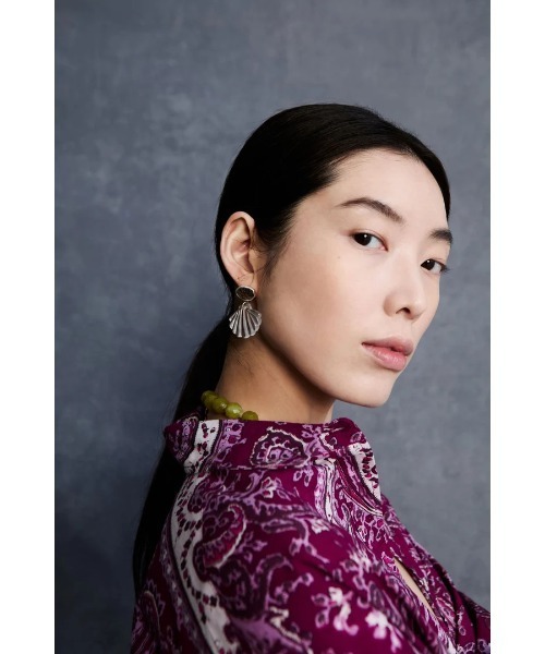A.en（エイエン ）の「【CHAN LUU】SCALLOP EARRINGS（ピアス（両耳用）・レディース・クリア・ONE SIZE）」の2枚目の写真
