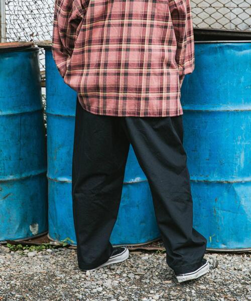 Wide Dad(ワイドダッド)の「Wide Dad DAD EASY WIDE CHINO(その他パンツ・メンズ・ブラック/ネイビー/モカ・1/2)」の4枚目の写真