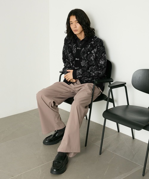 RAGEBLUE(レイジブルー)の「METAL BUTTON DAMASK CARDIGAN/メタルボタンダマスク柄カーディガン(カーディガン/ボレロ・メンズ・ブラック/グレー・MEDIUM/LARGE)」の5枚目の写真