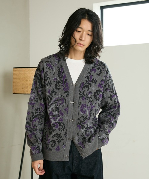 RAGEBLUE(レイジブルー)の「METAL BUTTON DAMASK CARDIGAN/メタルボタンダマスク柄カーディガン(カーディガン/ボレロ・メンズ・ブラック/グレー・MEDIUM/LARGE)」の21枚目の写真