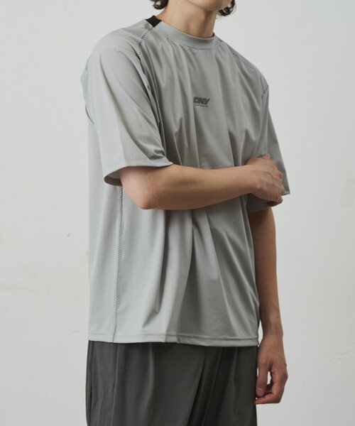 COLONY 2139（コロニートゥーワンスリーナイン）の「アクティブドライステッチT（Tシャツ/カットソー・メンズ・ブラック/グレー・MEDIUM/LARGE）」の22枚目の写真