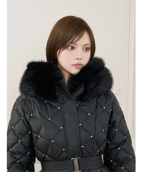 Darich（ダーリッチ）の「キルティングビジューレディミディダウンコート（ダウンジャケット/コート・レディース・ブラック/ホワイト・XS/M/S）」の6枚目の写真