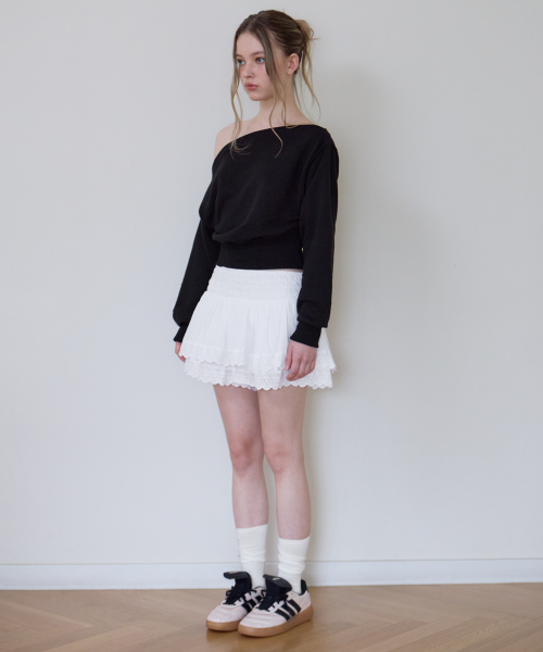 ROSEFRANTZ（ロゼフランツ）の「クロップオフショルダースウェットシャツ [ブラック]（スウェット・レディース・ブラック・OS）」の4枚目の写真