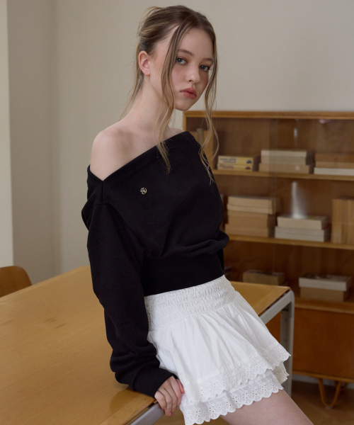 ROSEFRANTZ（ロゼフランツ）の「クロップオフショルダースウェットシャツ [ブラック]（スウェット・レディース・ブラック・OS）」の12枚目の写真