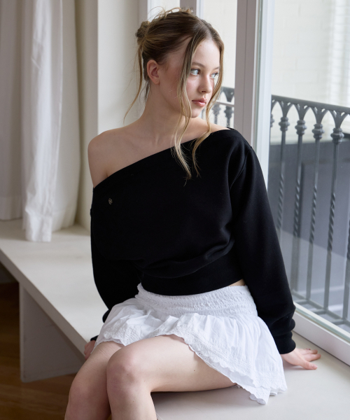 ROSEFRANTZ（ロゼフランツ）の「クロップオフショルダースウェットシャツ [ブラック]（スウェット・レディース・ブラック・OS）」の15枚目の写真