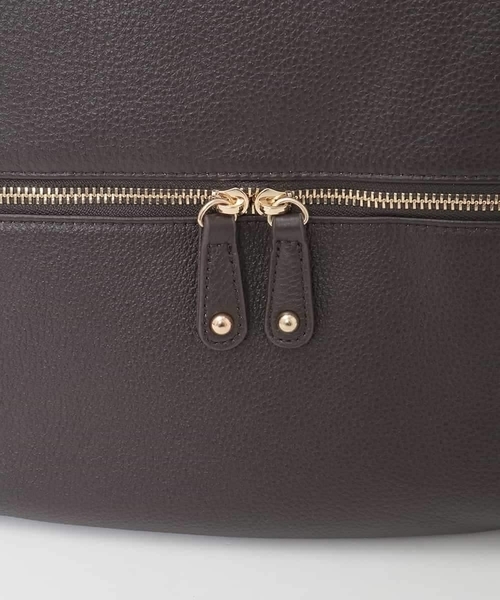 MK MICHEL KLEIN（エムケーミッシェルクラン）の「[2WAY]カウレザー変形デザインリュック（トートバッグ・レディース・ブラック/オレンジ系その他・00）」の7枚目の写真