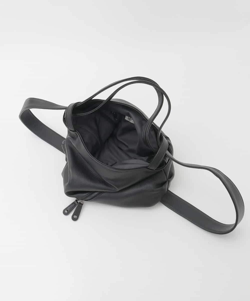 MK MICHEL KLEIN（エムケーミッシェルクラン）の「[2WAY]カウレザー変形デザインリュック（トートバッグ・レディース・ブラック/オレンジ系その他・00）」の11枚目の写真