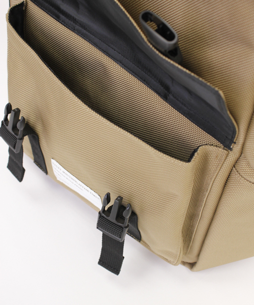 CIAOPANIC（チャオパニック）の「【Ciaopanic】BN FLAPBACK PACK（バックパック/リュック・メンズ・ブラック/ベージュ/カーキ・FREE）」の7枚目の写真