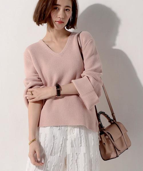 UNITED ARROWS(ユナイテッドアローズ)の「○UWBT アゼ フレア Vネック ニット◆(ニット/セーター・レディース・ライトグレー/ライトピンク/クリーム・フリー)」の15枚目の写真