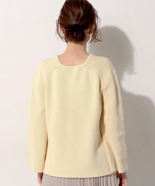 UNITED ARROWS(ユナイテッドアローズ)の「○UWBT アゼ フレア Vネック ニット◆(ニット/セーター・レディース・ライトグレー/ライトピンク/クリーム・フリー)」の10枚目の写真