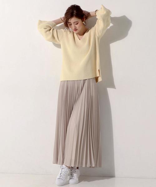 UNITED ARROWS(ユナイテッドアローズ)の「○UWBT アゼ フレア Vネック ニット◆(ニット/セーター・レディース・ライトグレー/ライトピンク/クリーム・フリー)」の12枚目の写真