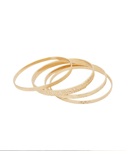 Luz Llena（ラズレナ）の「[4本セット]ナローデザインバングルSET（バングル/リストバンド・レディース・ゴールド/シルバー・ﾌﾘ-）」の4枚目の写真