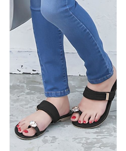 KOBE LETTUCE（コウベレタス）の「親指ビジュー×シフォンベルトフラットサンダル（サンダル・レディース・ホワイト/ブラック/ピンク/その他1/その他2/その他3/シルバー/ブルー/ミント/イエロー/ブラック系その他/その他/グリーン系その他/シルバー系その他・L/S/M/LL）」の4枚目の写真