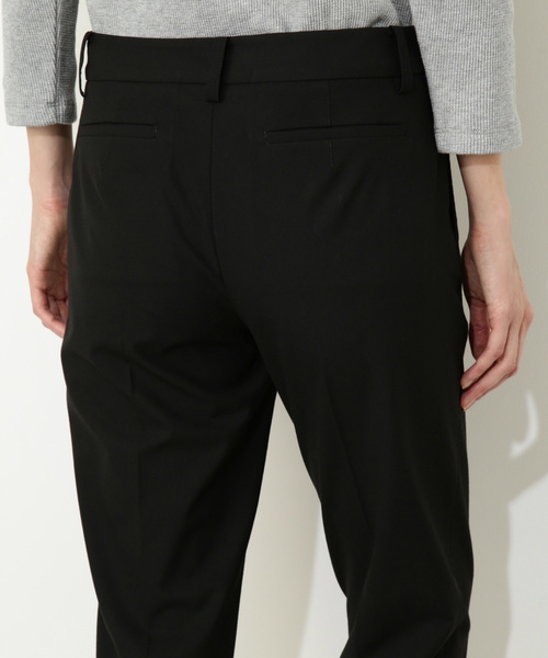 NATURAL BEAUTY BASIC（ナチュラルビューティーベーシック）の「〈ウォッシャブル・防シワ〉イージーケアテーパードパンツ（その他パンツ・レディース・ブラック/グレー系その他/ダークネイビー・LARGE/MEDIUM/SMALL/X-SMALL）」の15枚目の写真
