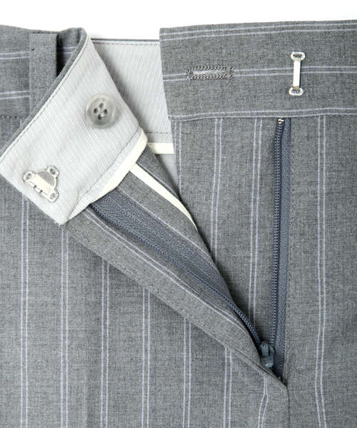 NATURAL BEAUTY BASIC（ナチュラルビューティーベーシック）の「〈ウォッシャブル・防シワ〉イージーケアテーパードパンツ（その他パンツ・レディース・ブラック/グレー系その他/ダークネイビー・LARGE/MEDIUM/SMALL/X-SMALL）」の10枚目の写真