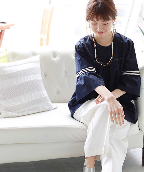 REAL CUBE(リアルキューブ)の「REAL CUBE ボーダーラインはしごレースブラウス(シャツ/ブラウス・レディース・オフホワイト/ネイビー・40/38)」の4枚目の写真