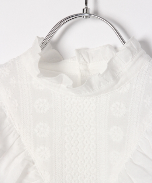 GLOBAL WORK（グローバルワーク）の「【キッズ】レースVフリルブラウス7分袖/801367（シャツ/ブラウス・キッズ・ホワイト/ベージュ・SMALL/MEDIUM/LARGE/X-LARGE/XX-LARGE）」の4枚目の写真