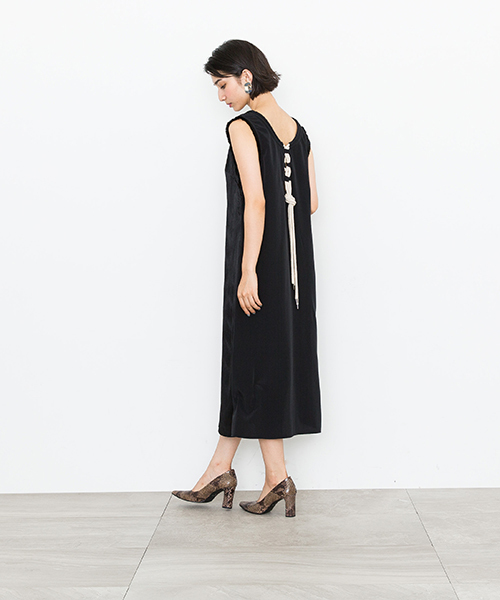 STUDIOUS SELECT（ステュディオスセレクト）の「【muller of yoshiokubo】STUDIOUS　別注ウェーブプリーツOP（ワンピース・レディース・ブラック・38）」の4枚目の写真