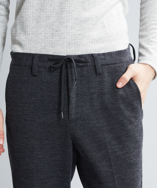 5351 POUR LES HOMMES(ゴーサンゴーイチプールオム)の「サーフニットスリムテーパードパンツ(その他パンツ・メンズ・ブラック/ネイビー・44/46/48)」の6枚目の写真