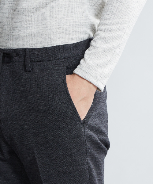 5351 POUR LES HOMMES(ゴーサンゴーイチプールオム)の「サーフニットスリムテーパードパンツ(その他パンツ・メンズ・ブラック/ネイビー・44/46/48)」の7枚目の写真