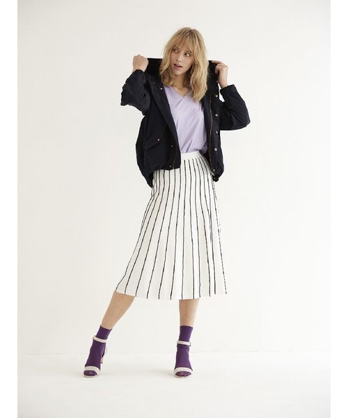 YECCA VECCA（イェッカヴェッカ）の「ストライプフレアニットスカ－ト（スカート・レディース・ネイビー/オフホワイト・FREE）」の13枚目の写真