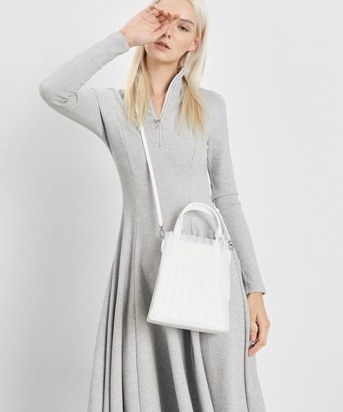 CHARLES & KEITH(チャールズ & キース)の「トランスルーセント トートバッグ / Translucent Tote Bag(トートバッグ・レディース・ホワイト/ブラック/ピンク/モスグリーン・S)」の9枚目の写真