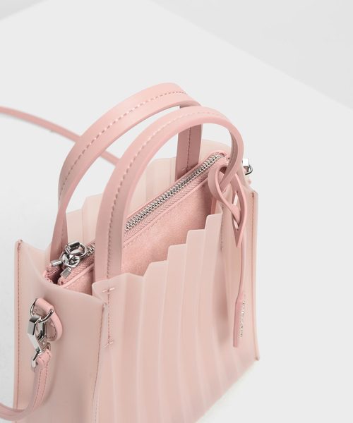 CHARLES & KEITH(チャールズ & キース)の「トランスルーセント トートバッグ / Translucent Tote Bag(トートバッグ・レディース・ホワイト/ブラック/ピンク/モスグリーン・S)」の22枚目の写真