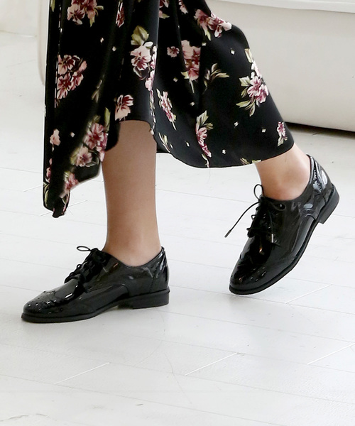 VIVIAN(ヴィヴィアン)の「メダリオンレースアップシューズ(その他シューズ・レディース・ベージュ系その他2/ホワイト系その他2/ブラック系その他/シルバー・M/L/S/LL)」の3枚目の写真