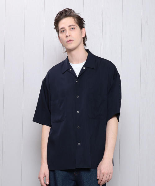 H　BEAUTY&YOUTH UNITED ARROWS（エイチビューティーアンドユースユナイテッドアローズ）の「＜H＞RING SNAP BOX SHORT SLEEVE SHIRT/シャツ ◆（シャツ/ブラウス・メンズ・ブラック/ネイビー/ブラウン・LARGE/SMALL/MEDIUM）」の3枚目の写真