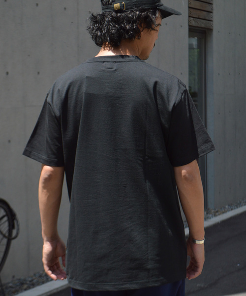 VANS（バンズ）の「VANS/ヴァンズ Tie Dye Flying LOGO S/S Tee（Tシャツ/カットソー・メンズ・ホワイト/ブラック・L/M/S/XL）」の9枚目の写真