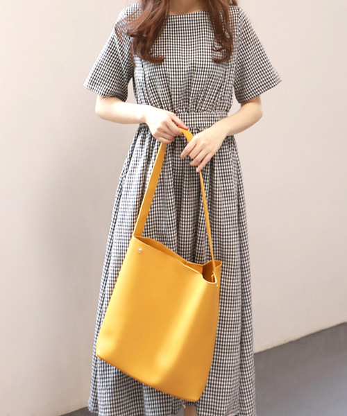 shopnikoniko(ショップニコニコ)の「ワンショルダーバッグ(ショルダーバッグ・レディース・ブラック/サックスブルー/イエロー/ホワイト・フリー)」の14枚目の写真