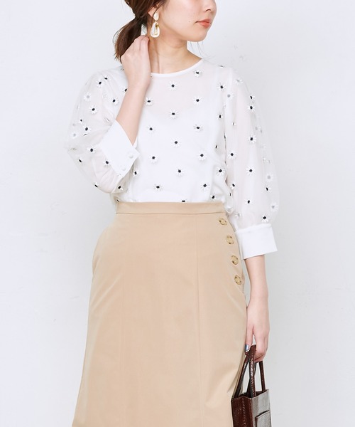 natural couture（ナチュラルクチュール）の「マーガレット刺繍7分袖シアーブラウス（シャツ/ブラウス・レディース・ホワイト/ブラック/ベージュ・FREE）」の5枚目の写真