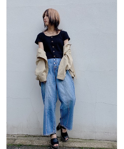 one way(ワンウェイ)の「フロントボタン半袖カットソー(Tシャツ/カットソー・レディース・ホワイト/ブラック/ベージュ/オレンジ・FREE)」の8枚目の写真