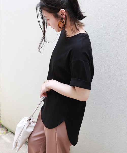 andme(アンドミー)の「コットン半袖裾ラウンドTシャツ(Tシャツ/カットソー・レディース・ブラック/グレー/オフホワイト・M)」の1枚目の写真