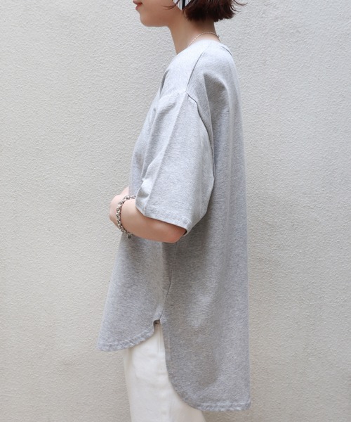 andme(アンドミー)の「コットン半袖裾ラウンドTシャツ(Tシャツ/カットソー・レディース・ブラック/グレー/オフホワイト・M)」の15枚目の写真
