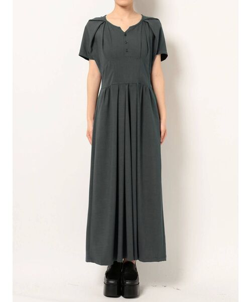 EMODA（エモダ）の「シェイプラインロングドレス（ワンピース・レディース・ブラック/ブラウン/ブルー・FREE）」の3枚目の写真