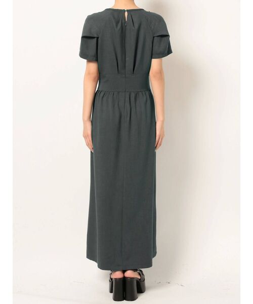 EMODA（エモダ）の「シェイプラインロングドレス（ワンピース・レディース・ブラック/ブラウン/ブルー・FREE）」の9枚目の写真