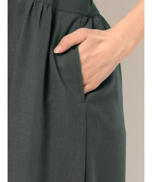 EMODA（エモダ）の「シェイプラインロングドレス（ワンピース・レディース・ブラック/ブラウン/ブルー・FREE）」の18枚目の写真