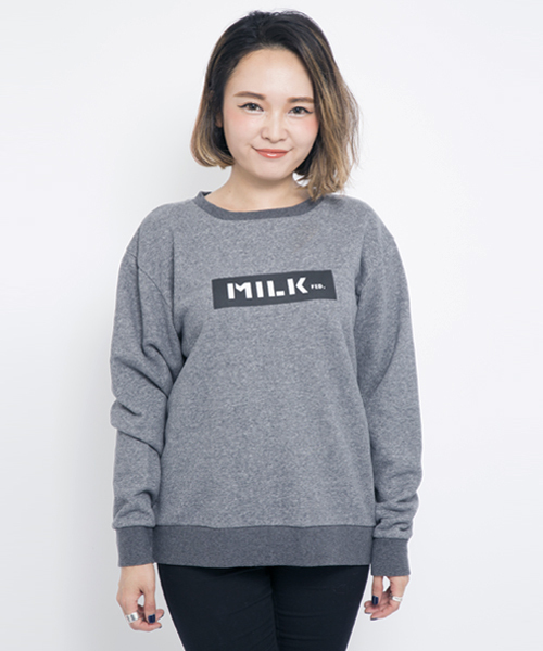 MILKFED.（ミルクフェド）の「SWEAT CREW TOP BAR　（クルーネック/スウェット/無地/ロゴ/バー）（スウェット・レディース・ライトパープル/ネイビー/チャコールグレー・SMALL/MEDIUM）」の2枚目の写真