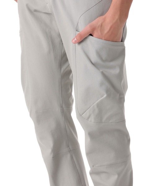 ATTACHMENT(アタッチメント)の「CO/RY STRECH TWILL TECHNICAL CARGO(カーゴパンツ・メンズ・ライトグレー/ブラック・1/2/3)」の9枚目の写真