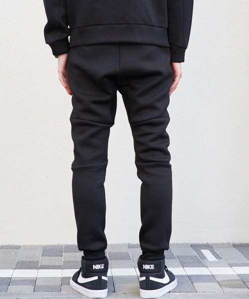 OUTDOOR PRODUCTS(アウトドアプロダクツ)の「【OUTDOOR PRODUCTS】エアダンボールジョガーパンツ 柔軟なストレッチ性とハリのある素材 テーパードシルエット ワンポイントブランドロゴ(スウェットパンツ・メンズ・ブラック/グレー・SMALL/MEDIUM/LARGE/X-LARGE)」の6枚目の写真