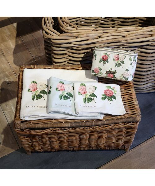 LAURA ASHLEY(ローラアシュレイ)の「カミール柄フェイスタオル(タオル・レディース・アイボリー系/サックスブルー系・00)」の7枚目の写真