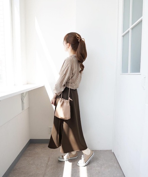 moi tytto（モイテュット）の「オーバーサイズポロシャツ（ポロシャツ・レディース・ベージュ/ネイビー・FREE）」の21枚目の写真