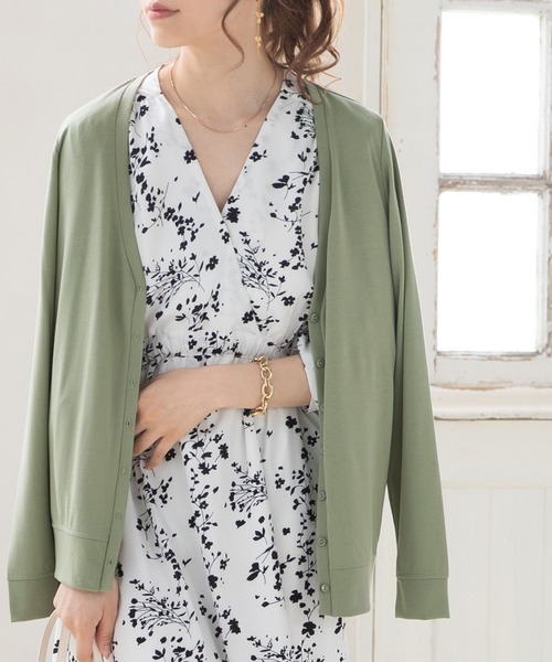 Newlyme(ニューリーミー)の「【接触冷感/UVカット】選べる丈カーディガン(カーディガン/ボレロ・レディース・ホワイト/グレー/ベージュ/グリーン/ブラック/ホワイト系その他/グレー系その他/ベージュ系その他/グリーン系その他/ブラック系その他・MEDIUM/LARGE/X-LARGE/XX-LARGE)」の10枚目の写真