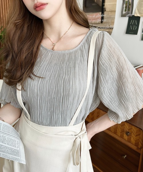 moment+（モーメントプラス）の「【累計販売枚数4万枚突破！】インナーキャミ付き半袖メローシアープリーツブラウス（シャツ/ブラウス・レディース・ブラック/ブラウン/オフホワイト/カーキ/ライトグリーン/グレイッシュベージュ・M/L）」の7枚目の写真