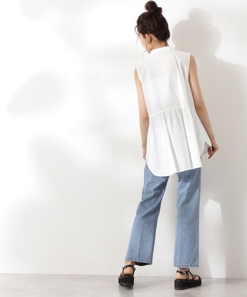 N.（N. Natural Beauty Basic）（エヌエヌナチュラルビューティーベーシック）の「バックペプラムノースリーブブラウス（シャツ/ブラウス・レディース・ホワイト/ピンク系その他/ブルー系その他・MEDIUM）」の4枚目の写真