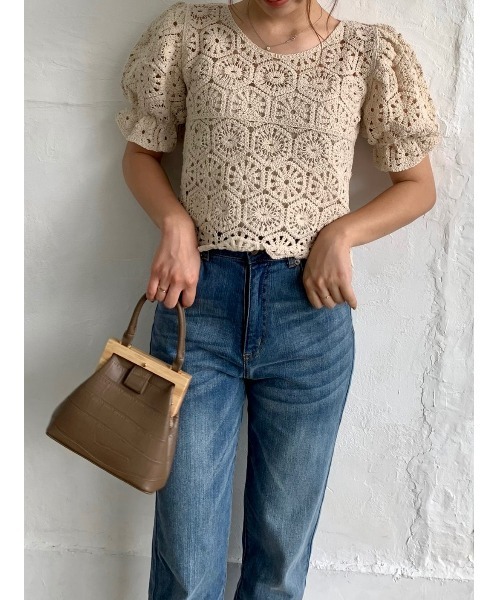 DAIS-Y（デイジー）の「クロシェ編みパフスリーブクロップド丈トップス（Tシャツ/カットソー・レディース・ホワイト/ベージュ・FREE）」の12枚目の写真
